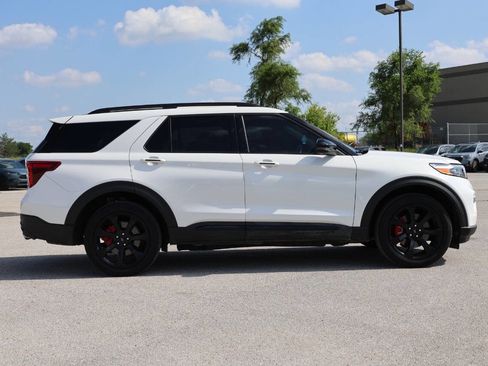 Used 2022 Ford Explorer ST w/ Equipment Group 401A AWD/4WD image 7