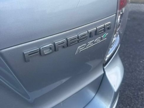 Used 2012 Subaru Forester 2.5X Premium w/ All-Weather Pkg AWD/4WD image 10