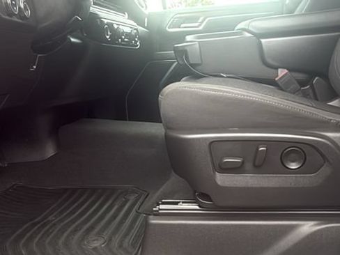Used 2024 Chevrolet Silverado 1500 LT AWD/4WD image 13