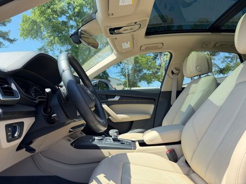 Used 2020 Audi Q5 2.0T Premium image 10