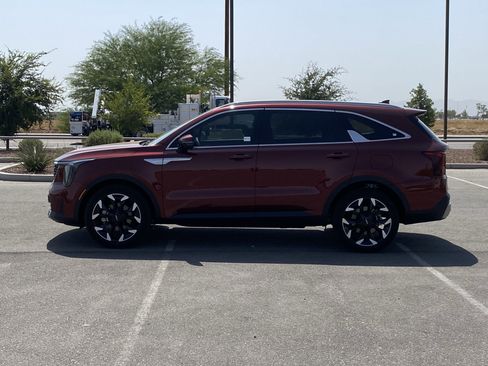 New 2025 Kia Sorento EX image 2