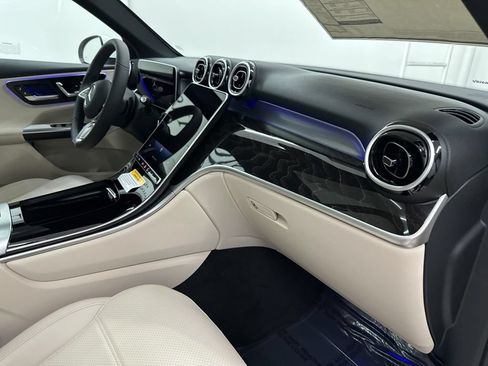 Used 2026 Mercedes-Benz GLC 300 4MATIC image 26