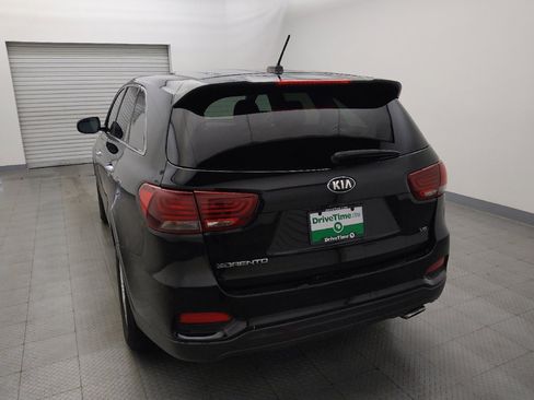 Used 2020 Kia Sorento FWD V6 image 6