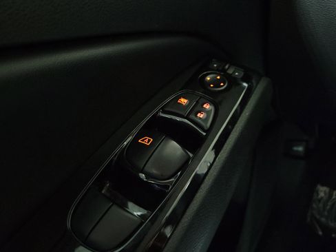 Used 2024 Nissan Altima 2.5 SR FWD image 21