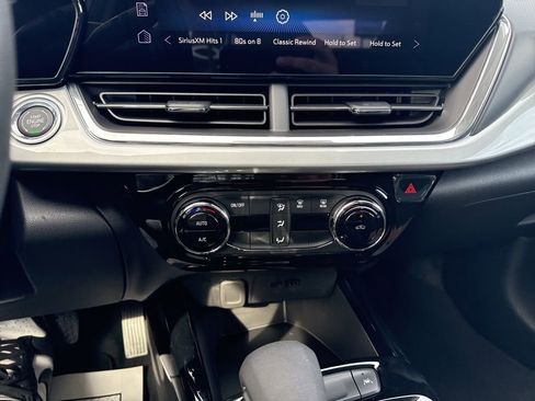 New 2026 Chevrolet Trax LT image 16