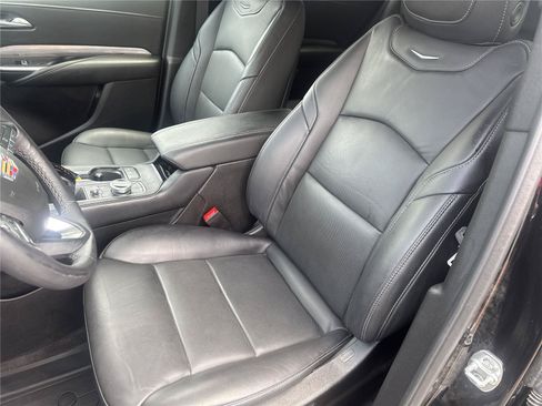 Used 2025 Cadillac XT4 Premium Luxury w/ Technology Package FWD image 13