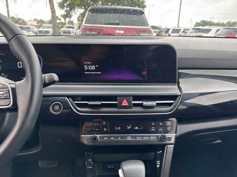 Used 2025 Kia Seltos S FWD image 26