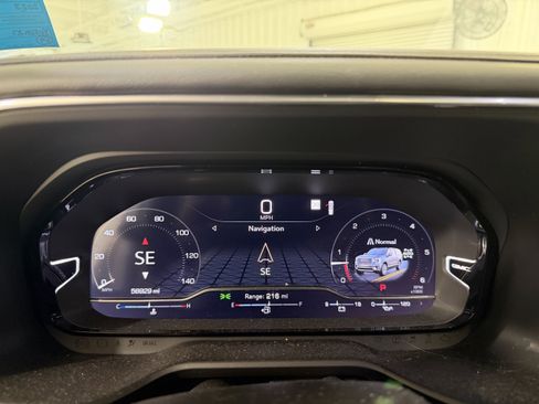 Used 2023 GMC Yukon XL Denali AWD/4WD image 18