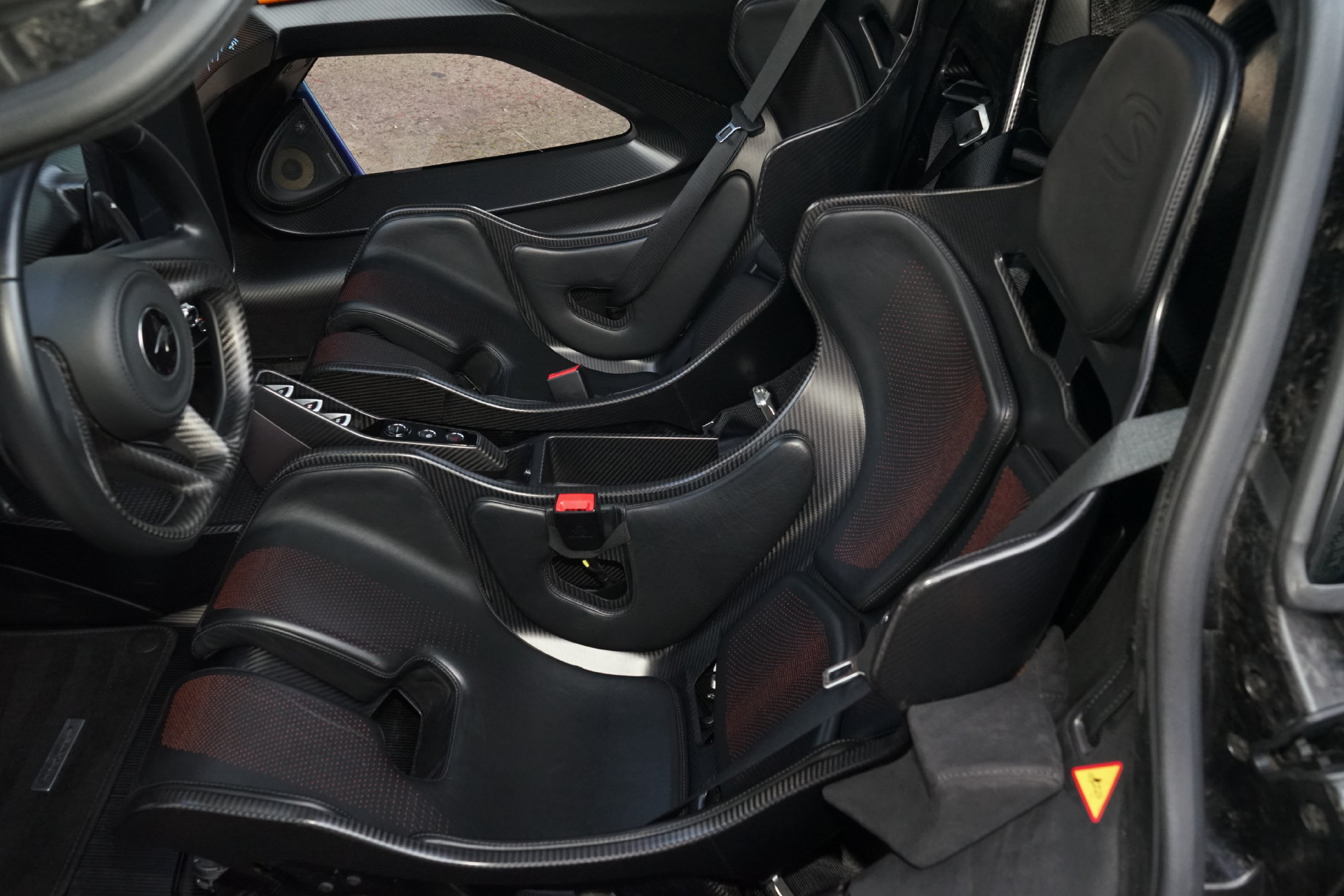 Used 2019 McLaren Senna RWD image 11