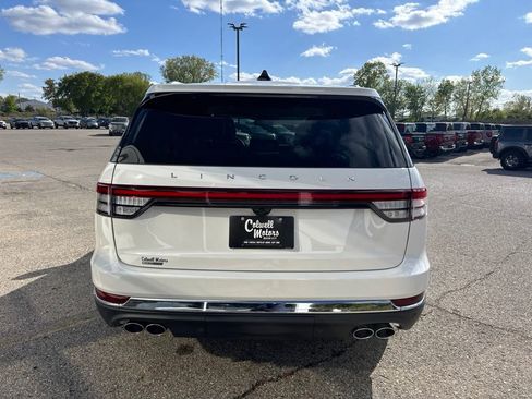Used 2026 Lincoln Aviator Reserve AWD/4WD image 3