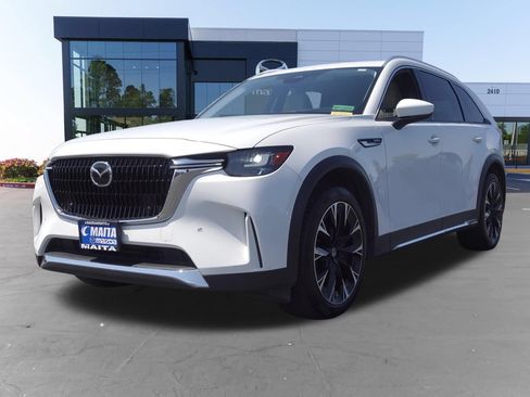 Used 2024 MAZDA CX-90 Plug-In Hybrid w/ Premium Pkg AWD/4WD image 9