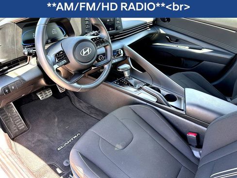 Used 2025 Hyundai Elantra Sport image 16