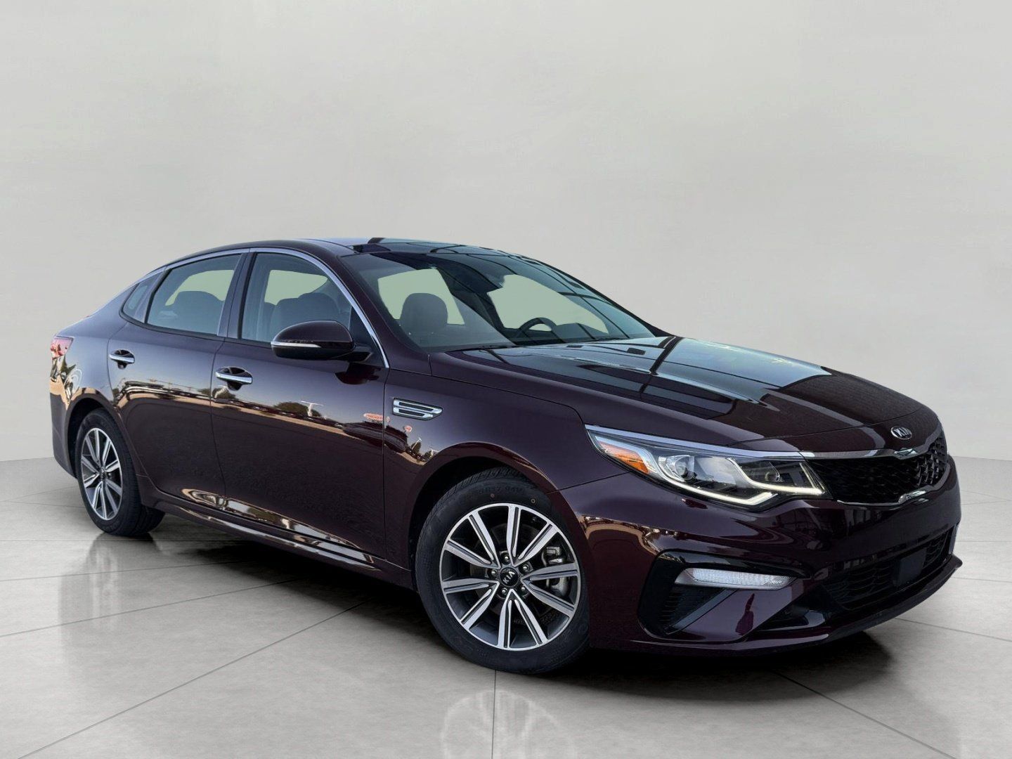 Used 2020 Kia Optima Premium FWD image 1