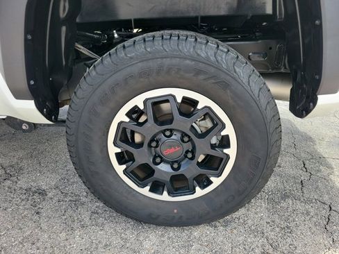 Used 2024 Toyota Tacoma TRD Off-Road AWD/4WD image 25