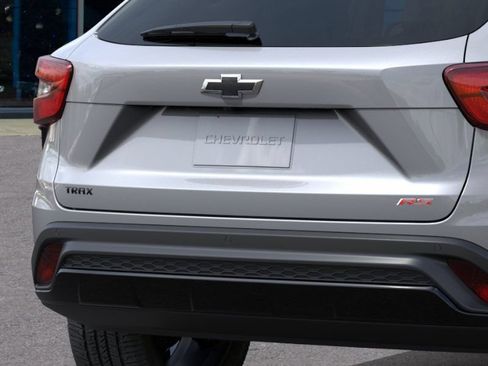 New 2026 Chevrolet Trax RS w/ Driver Confidence Package FWD image 14