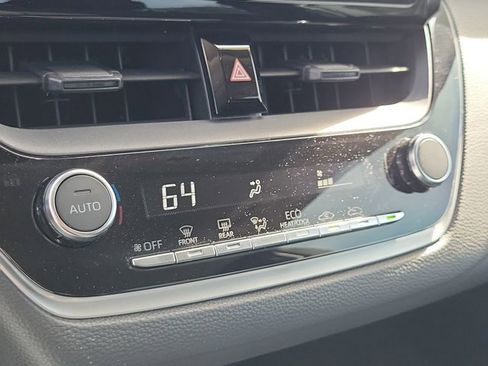 Used 2023 Toyota Corolla LE image 28