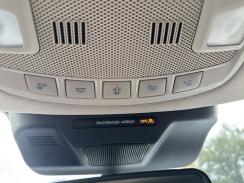 Used 2024 Ford Expedition XLT image 31