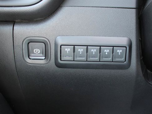 Used 2025 Chevrolet Silverado 2500 Custom w/ Custom Value Package AWD/4WD image 36