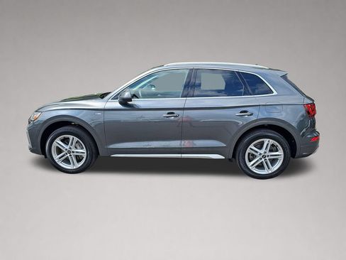 Used 2024 Audi Q5 e Premium w/ Convenience Package AWD/4WD image 7