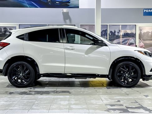 Used 2022 Honda HR-V Sport image 7