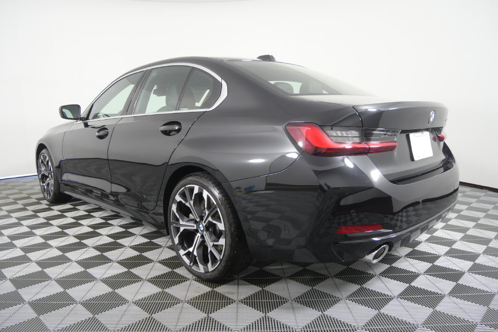 Certified 2026 BMW 330i Sedan RWD image 6