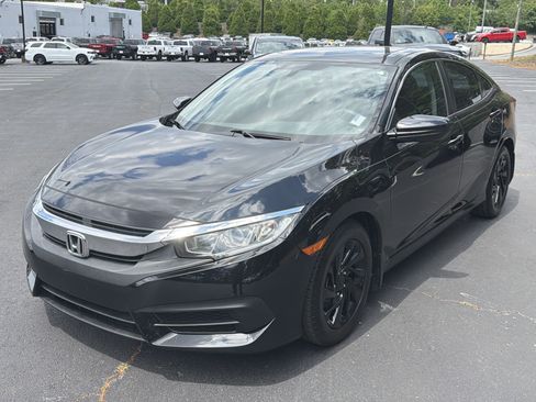 Used 2017 Honda Civic EX image 3
