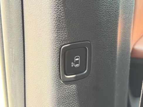 Used 2024 Kia Carnival SX Prestige FWD image 25