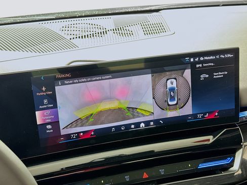 Used 2025 BMW 530i xDrive xDrive w/Navigation,Leather,Su image 3