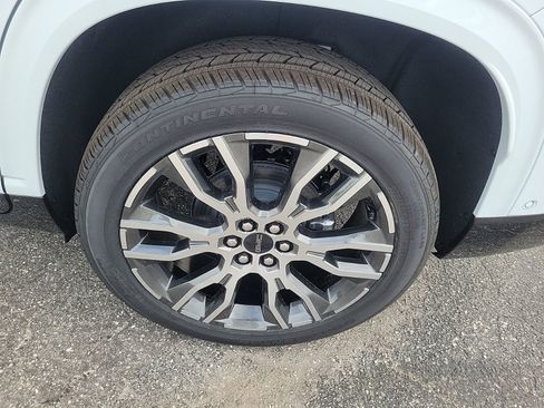 New 2026 GMC Acadia Denali Ultimate w/ LPO, Floor Liner Package FWD image 8