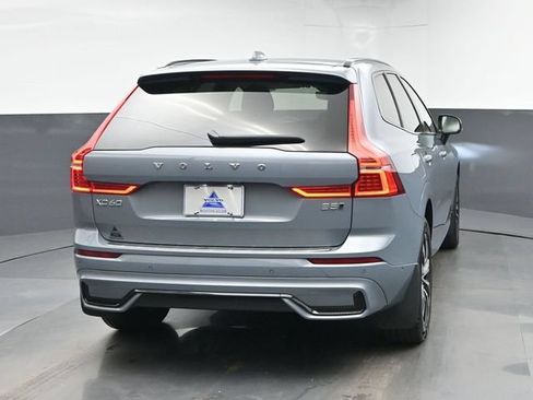 Used 2024 Volvo XC60 B5 Plus w/ Protection Package Premier AWD/4WD image 8
