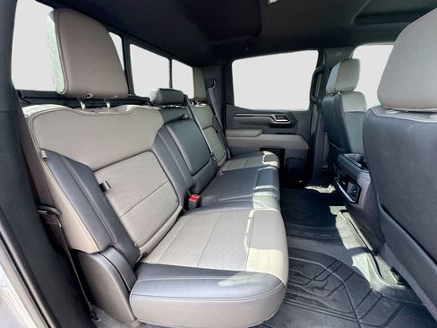 Used 2024 Chevrolet Silverado 1500 ZR2 w/ Technology Package image 27