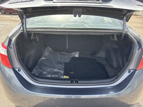 Used 2015 Toyota Corolla LE image 6