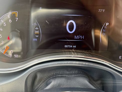 Used 2019 Jeep Grand Cherokee Summit AWD/4WD image 35