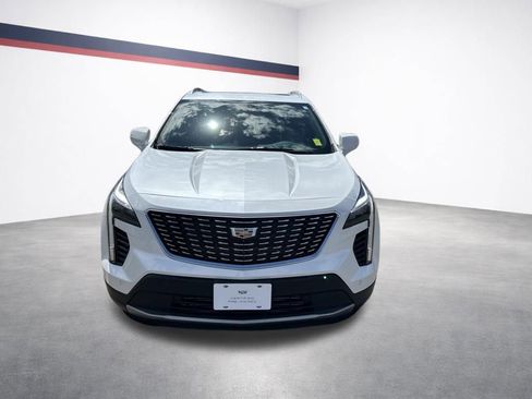 Used 2023 Cadillac XT4 Premium Luxury w/ Technology Package AWD/4WD image 2
