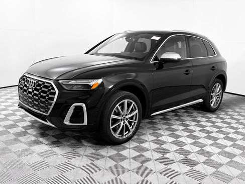Certified 2023 Audi SQ5 Premium Plus w/ Premium Plus Package image 3