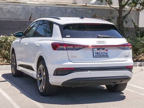 Used 2024 Audi Q4 e-tron Premium Plus w/ Premium Plus AWD/4WD image 8