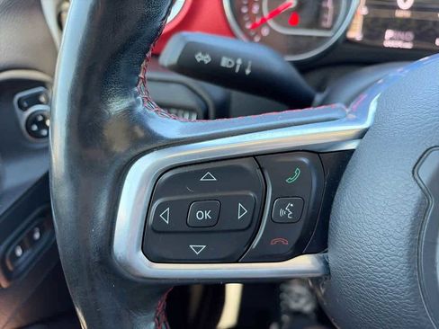 Used 2019 Jeep Wrangler Unlimited Rubicon w/ Dual Top Group AWD/4WD image 24