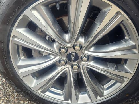 Used 2017 Lincoln MKX Reserve AWD/4WD image 37