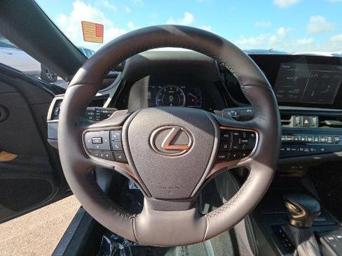 Used 2022 Lexus ES 350 w/ Premium Package FWD image 5