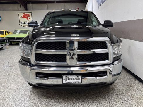 Used 2018 RAM 2500 Tradesman w/ Chrome Appearance Group image 38