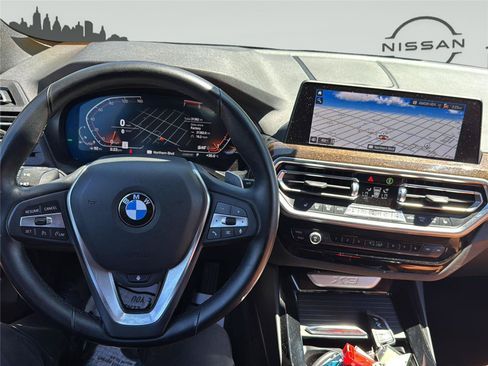 Used 2022 BMW X3 xDrive30i w/ Premium Package Essential AWD/4WD image 17