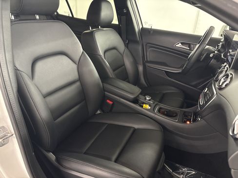 Certified 2019 Mercedes-Benz GLA 250 image 24