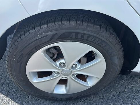 Used 2016 Kia Soul FWD image 29