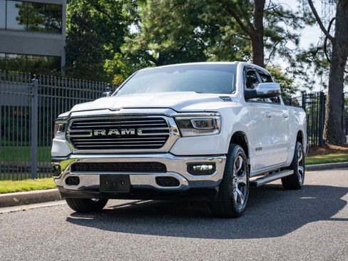 Used 2023 RAM 1500 Laramie AWD/4WD image 2