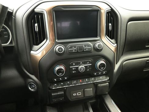 Used 2020 Chevrolet Silverado 1500 High Country AWD/4WD image 13