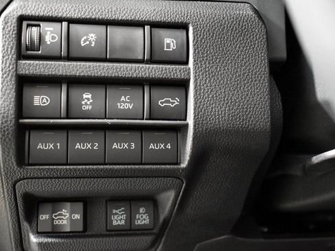 New 2025 Toyota Tacoma Trailhunter image 15