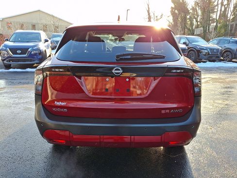 Certified 2025 Nissan Kicks SR image 6
