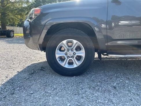 Used 2017 Toyota 4Runner SR5 image 25