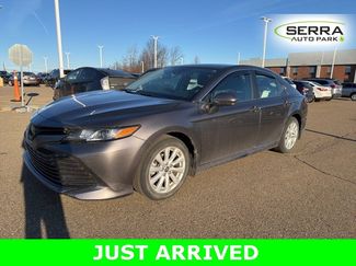 Used 2020 Toyota Camry LE video 1