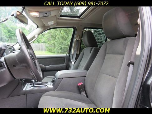 Used 2009 Ford Explorer XLT image 30